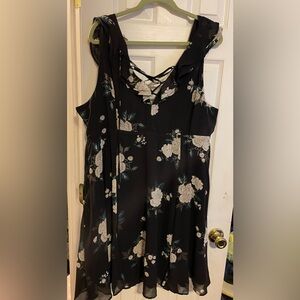 Torrid mid length floral dress size 24